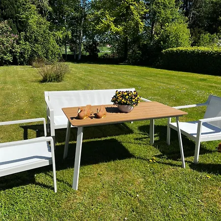 Jule - Cozy And Elegant Place With Open Ceiling, Beautiful Garden And Specious Terrace 3*