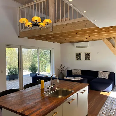 Jule - Cozy And Elegant Place With Open Ceiling, Beautiful Garden And Specious Terrace بيت ضيافة