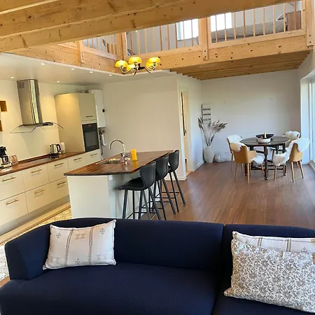 Jule - Cozy And Elegant Place With Open Ceiling, Beautiful Garden And Specious Terrace Pensionat 3*
