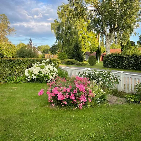 بيت ضيافة Jule - Cozy And Elegant Place With Open Ceiling, Beautiful Garden And Specious Terrace 3*